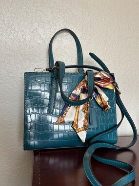 Sasha faux leather teal Textured Handbag With Adjustable And Detachable Strap